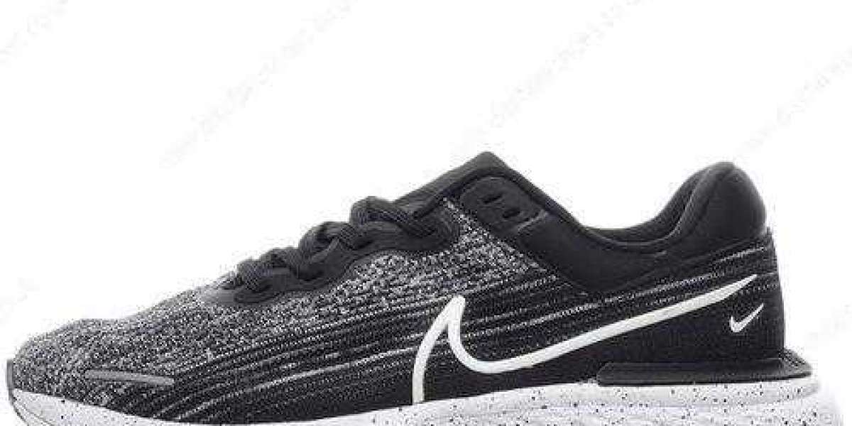 Nike Air ZoomX Invincible Run Flyknit: Performance Running Shoe
